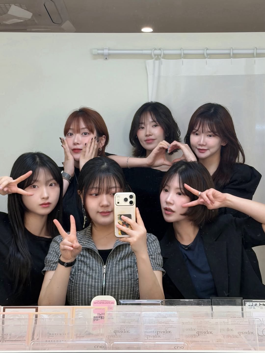 _uily_se 게시물 이미지: 오늘의 #유일리데이 = 블랙🖤

벌써 6월이네요! 바쁜 나날을 보내다...