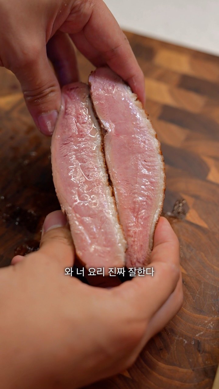 _xinhann 게시물 이미지: 참나물, 자두, 오리 스테이크

🥕재료
- 오리가슴살 1덩이
- 참나물 50g
-...