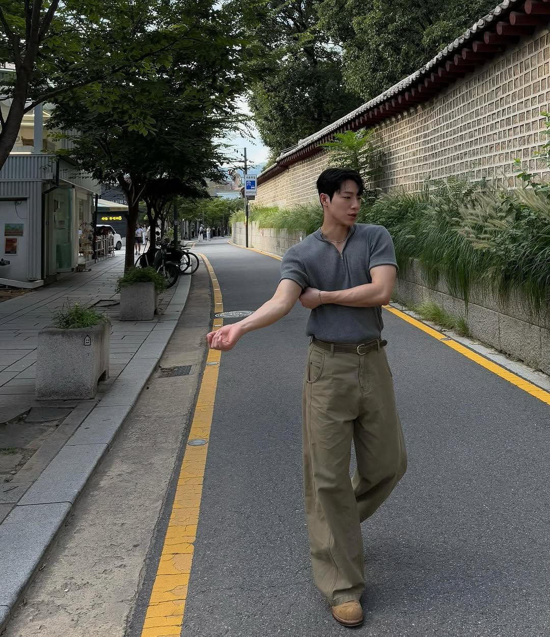 Photo by 임성연 on September 04, 2025. May be an image of 1 person, street, road and text.