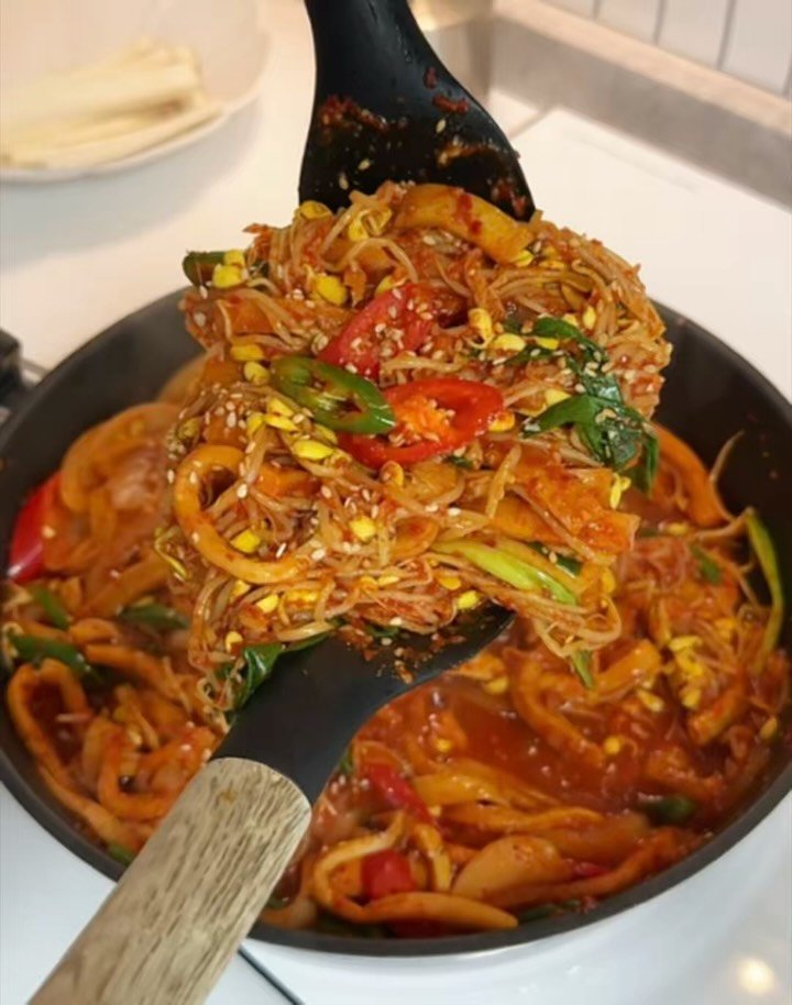 _yoryjory 게시물 이미지: 📌 아구찜 먹을 때 콩나물만 먹는다면..
콩나물어묵버서서찜
잊지말고 ”저장“하고...