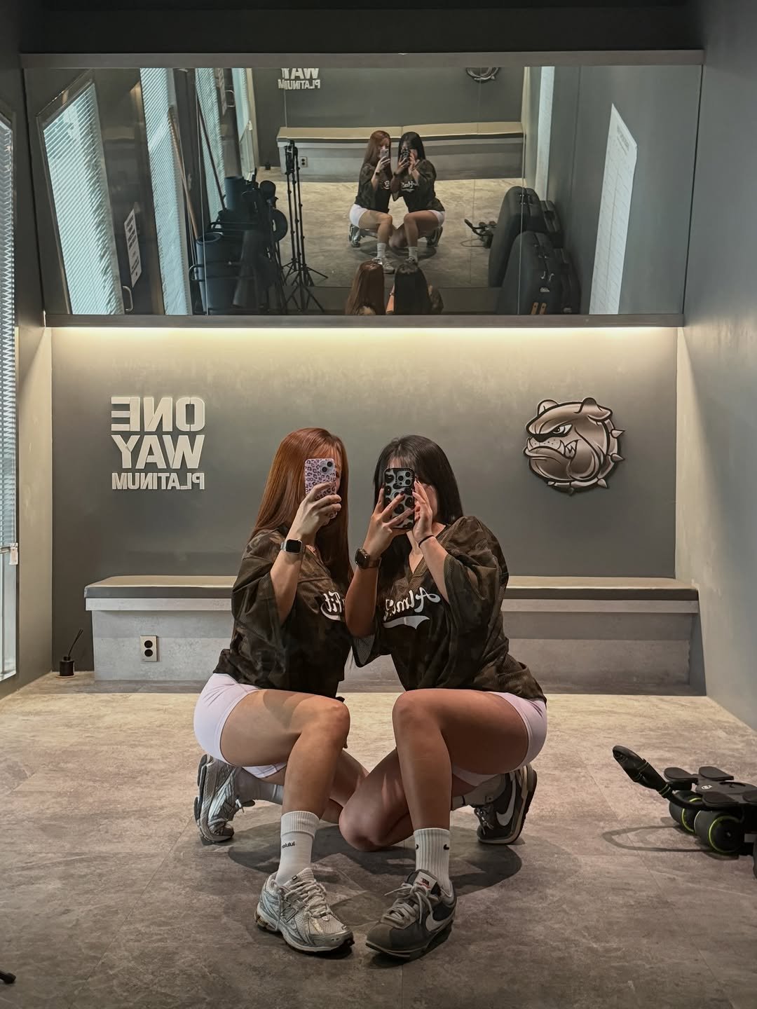 _yurireal 게시물 이미지: 오버핏이 요래 이뻐두 대?

@89bubu_89man 
@almafit_off...