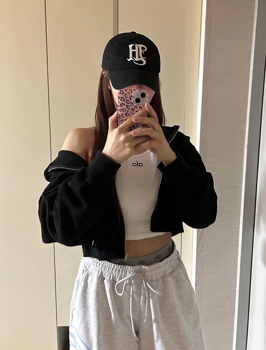 _yurireal 게시물 이미지: 발망치 윗 집 진짜로 아..
혹시 과체중인가요 쪽지 써 말어