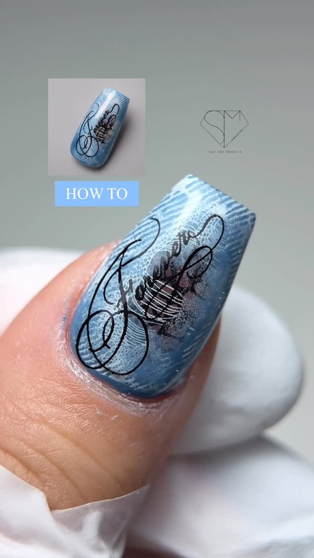 a.shining_moment 게시물 이미지: 𝐋𝐚𝐜𝐞 𝐣𝐞𝐚𝐧𝐬 🩵
⠀
⠀
여전히 인기많은 찢어진청바지네일💙
아직...