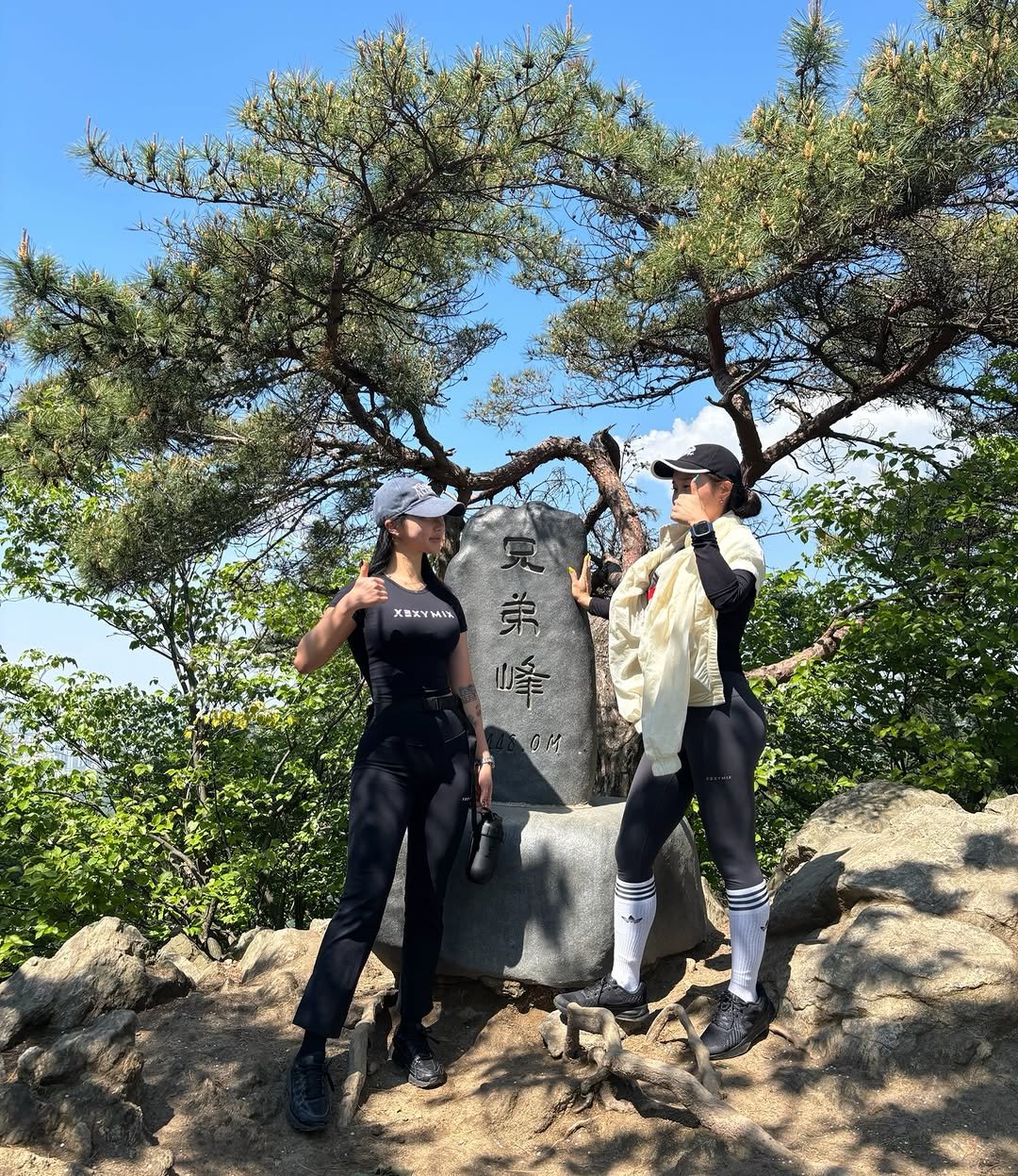 a_manda_nya 게시물 이미지: 나는 자연을 사랑해효🍀

휴무는 역쉬..운동으로 시작하는게 최고 🤧
주6일 일하고...
