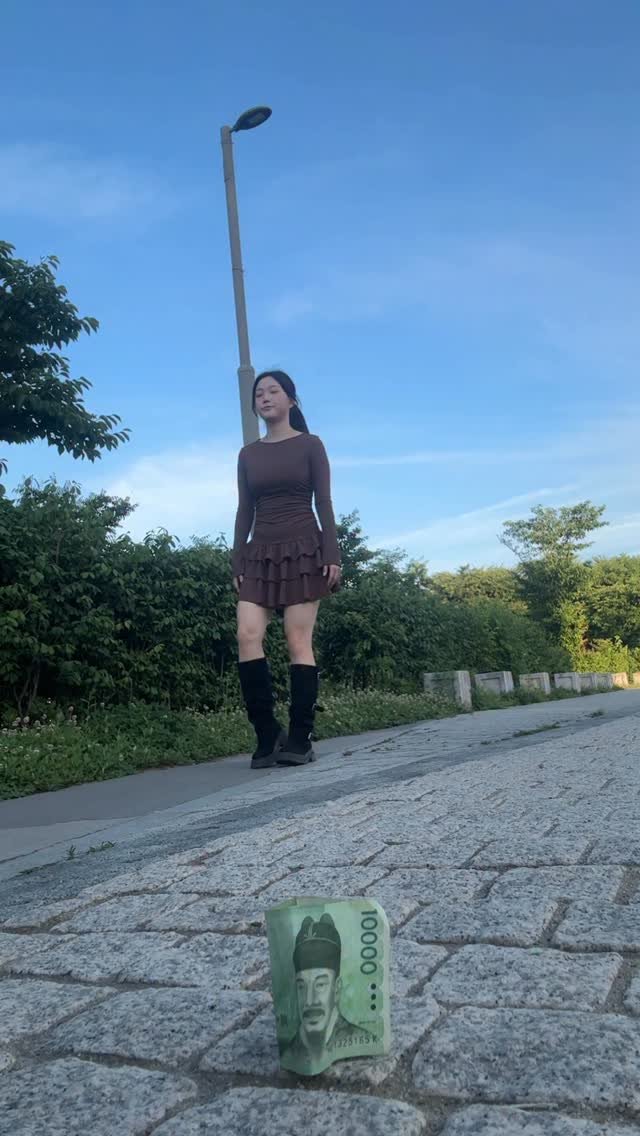 a_rim_z 게시물 이미지: 오늘은 길가다 만원을 보았어요