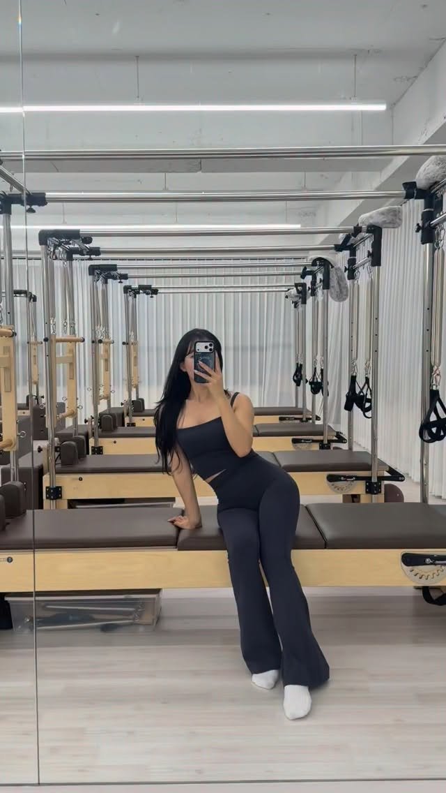 aa98_____h 게시물 이미지: #협찬 @wannabezfit 

이쁜운동복은 공유해야지 🖤
허리잘록 엉덩이 볼록...