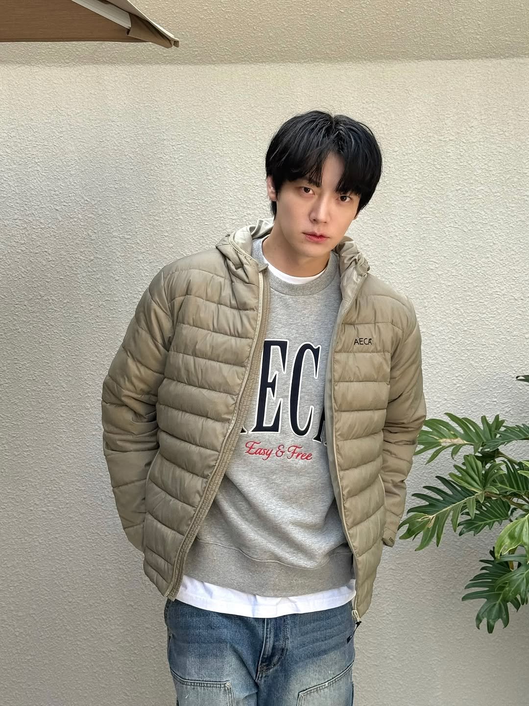 Photo shared by 안재현 on November 11, 2025 tagging @aeca_official.