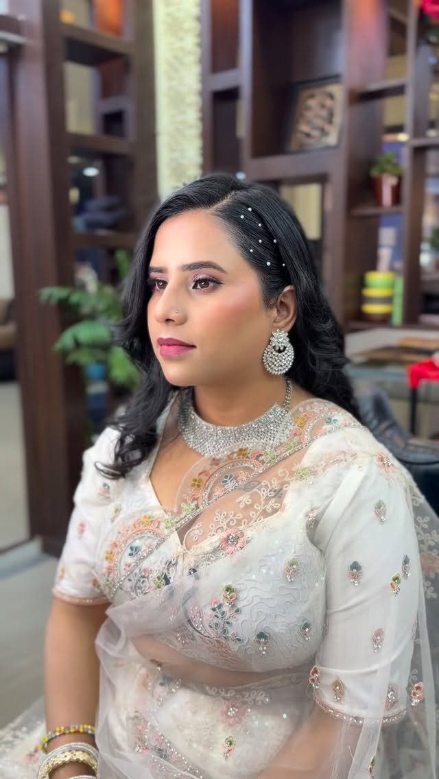 aakarshan.unisex.salon_ 게시물 이미지: Book your appointment now✨
#fyp #hetauda...