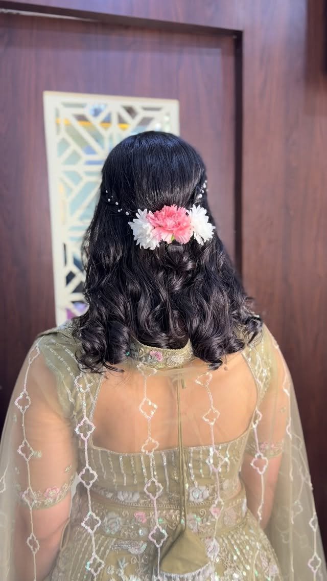 aakarshan.unisex.salon_ 게시물 이미지: Grace in every moment of our gorgeous...