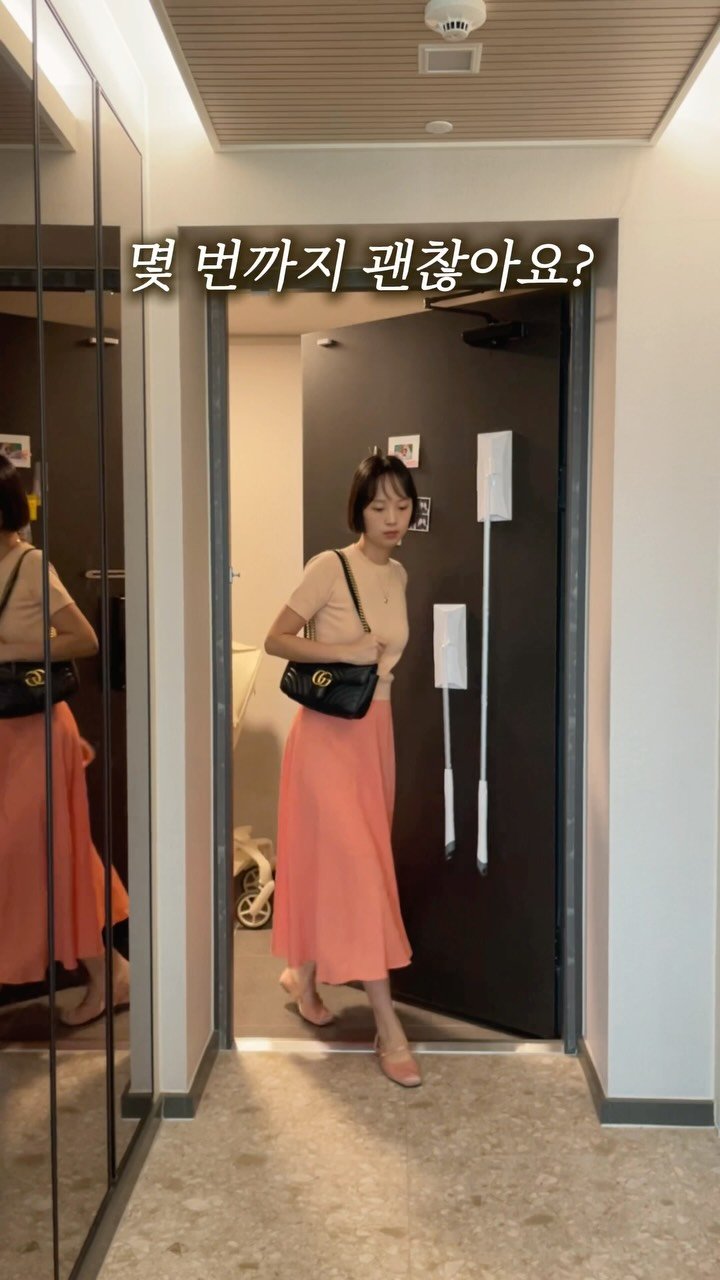 aan__co 게시물 이미지: 주변 사람들은 저를 보면👀
호기심 많고 사람 좋아해서 외향적이라 
생각하지만, 사실...