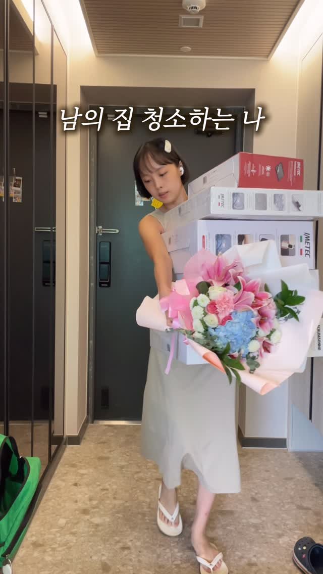 aan__co 게시물 이미지: ✅ 최화정님 픽! 이탈리아 앞치마 예정

1996년 볼로냐의 전통 방직으로 탄생된...