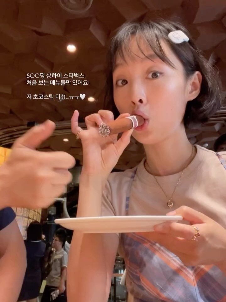 aan__co 게시물 이미지: 이틀 전에 E인 언니랑 통화를 했는데, 해외를 자주 다니는 언니에요✈️
해외 →...