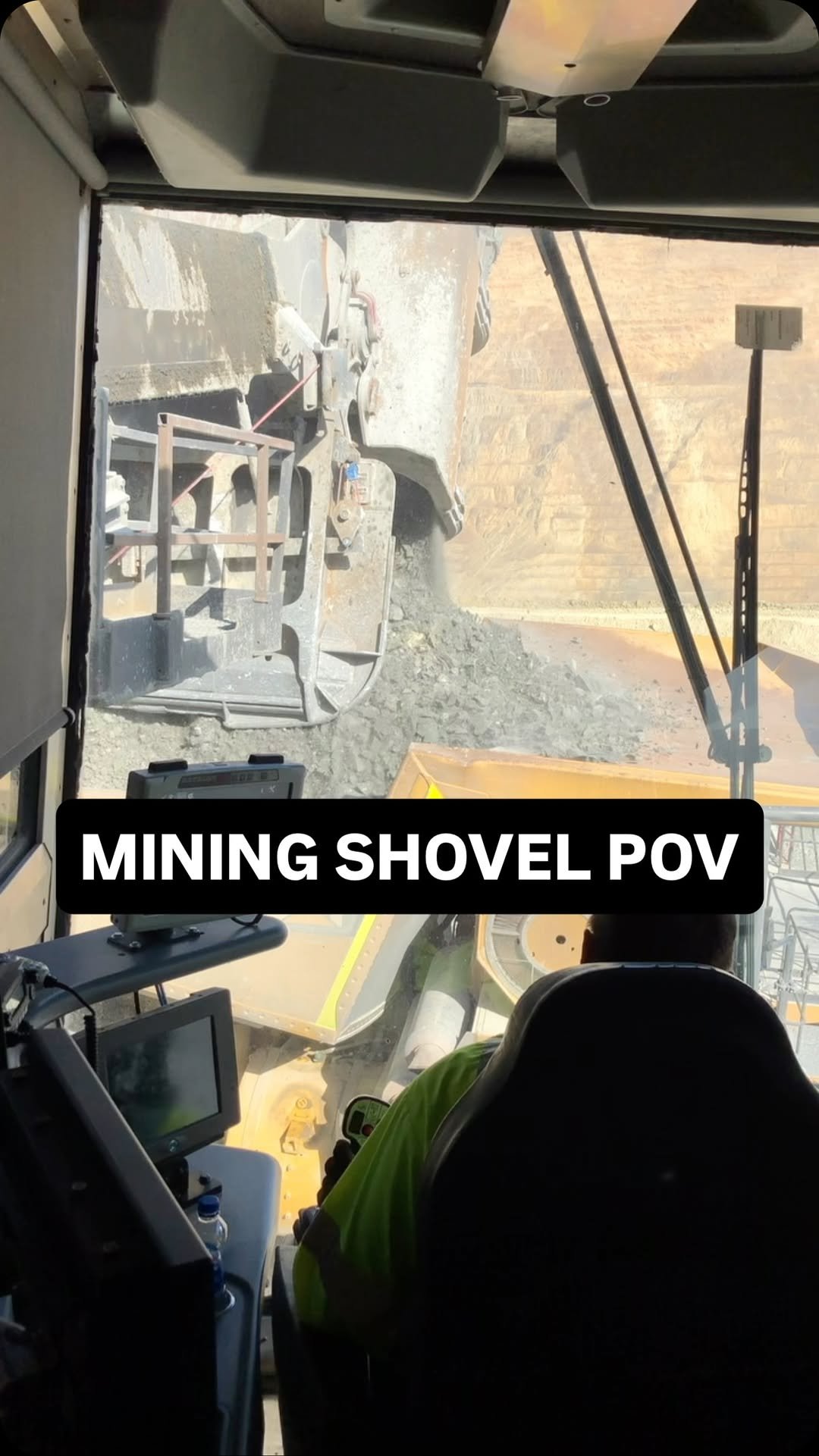 aaronwitt 게시물 이미지: POV: mining shovel operator at @riotintokennecott.