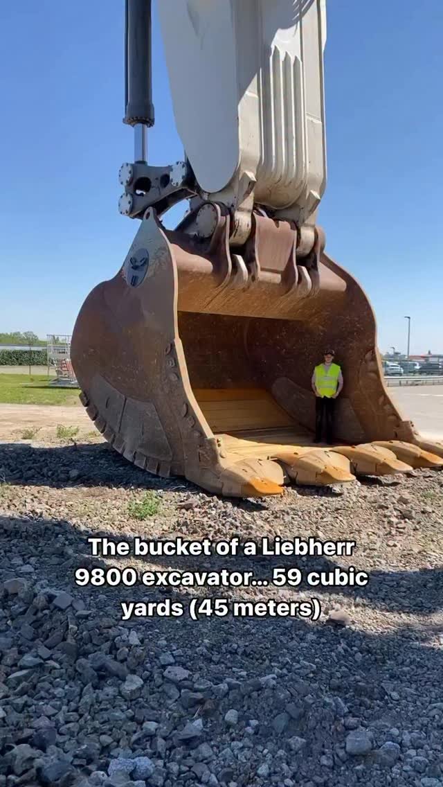 aaronwitt 게시물 이미지: Here’s @big_machinery checking out big...