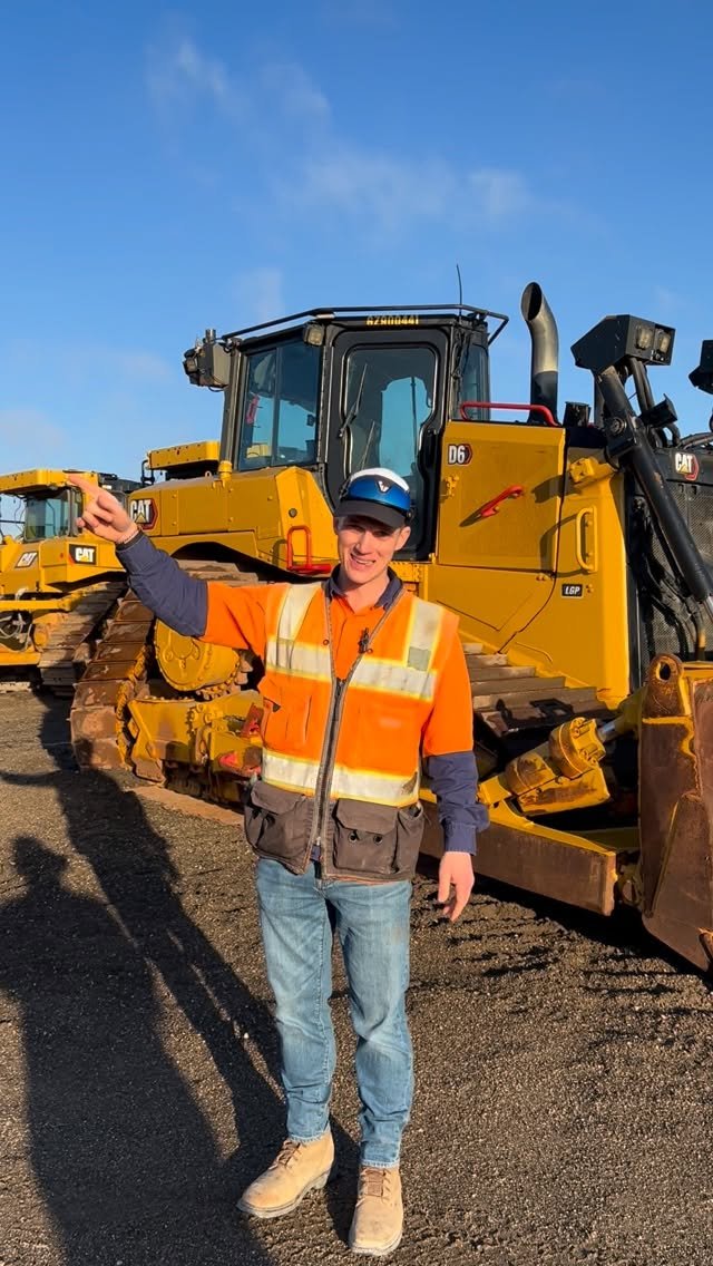 aaronwitt 게시물 이미지: @aaronwitt kicking it off here on Day 1 at...