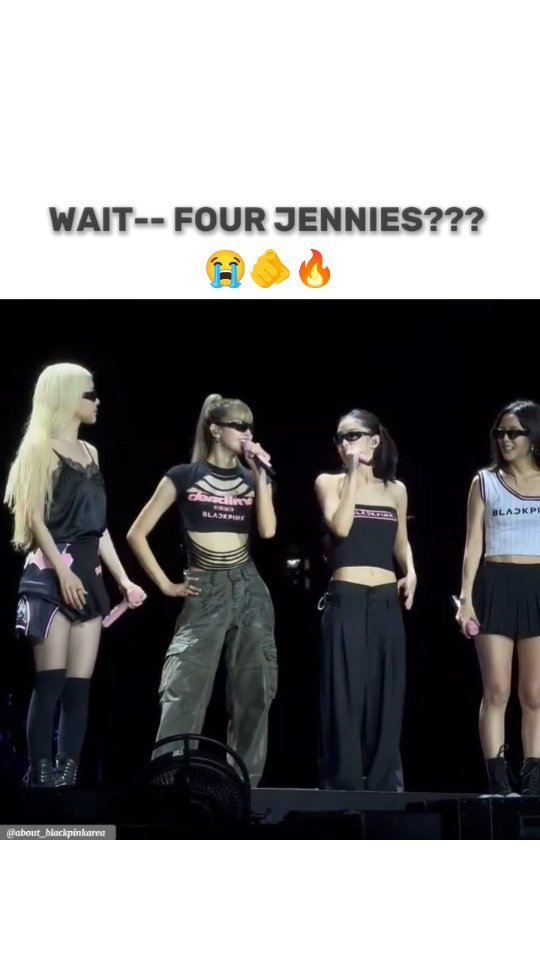 about_blackpinkarea 게시물 이미지: at the end, they were introducing themselves...