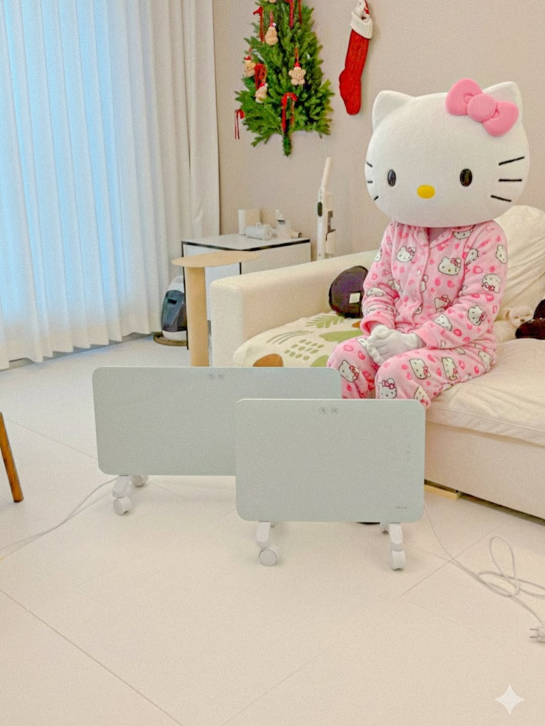 Photo by 유딘살림 고유진 in Seoul, Korea. May be an image of toy, bath robe and text.