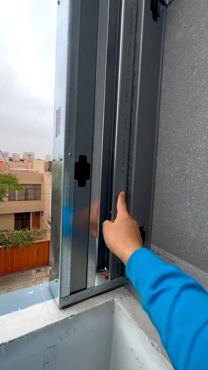 academia.drywall_hogar 게시물 이미지: 7 parantes en una esquina de una casa de Drywall