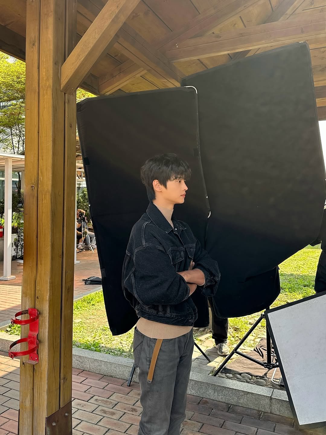 Photo by 차학연 on September 14, 2025. May be an image of tripod and camera.