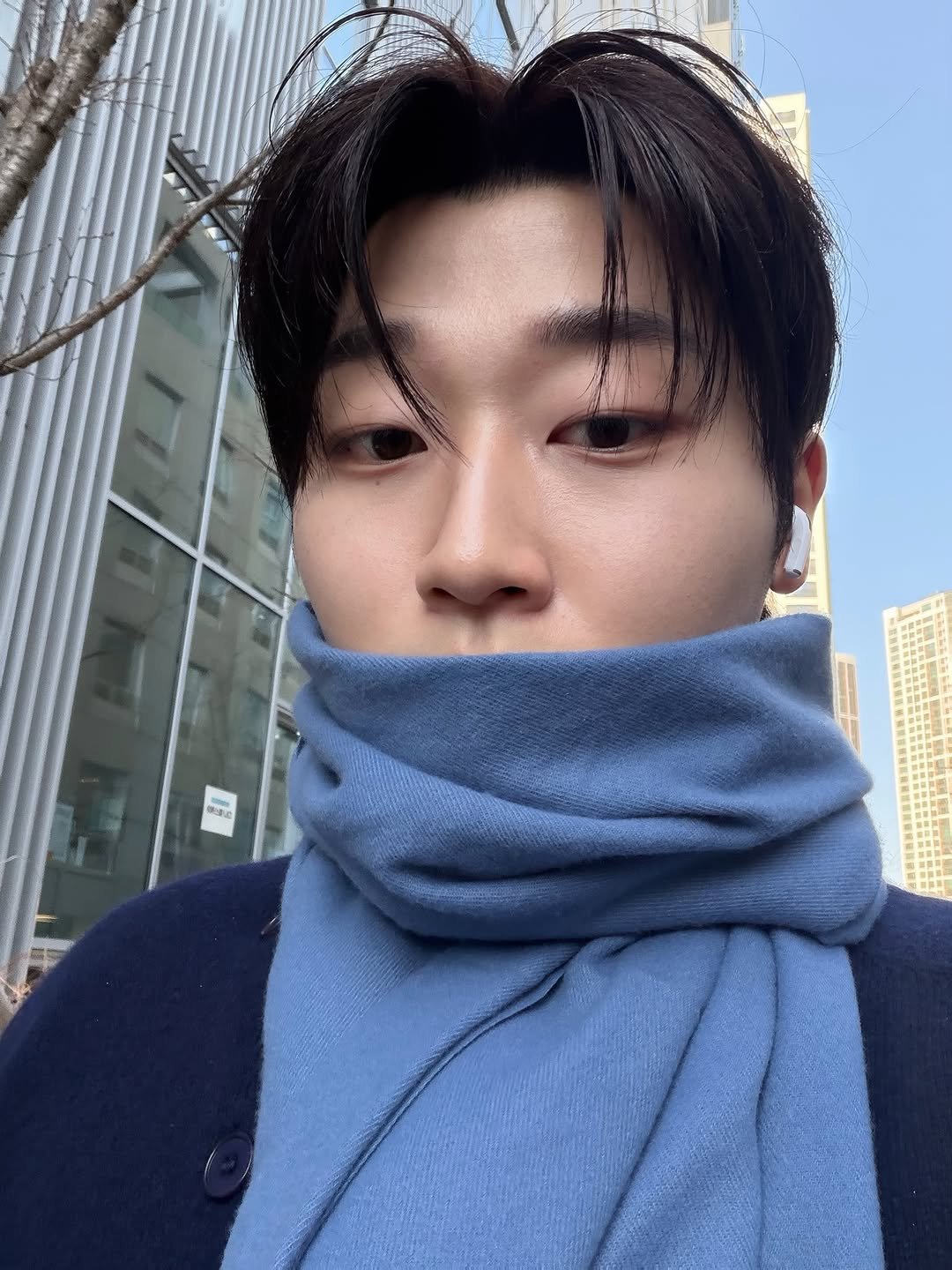 Photo by 진형쌤 on February 08, 2026. May be an image of one or more people, hair, duffle coat, turtleneck and text.