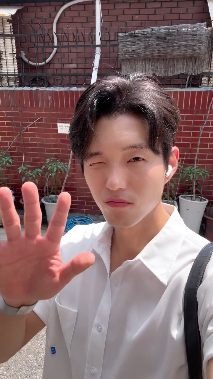 actor_hajun 게시물 이미지: holiday~🌿