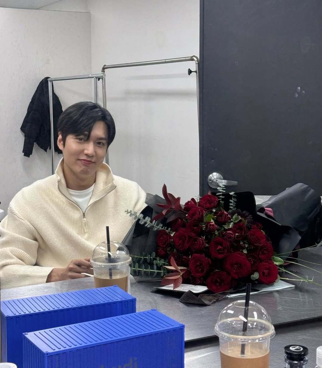 Photo by 이민호 leeminho on December 16, 2025. May be an image of text.