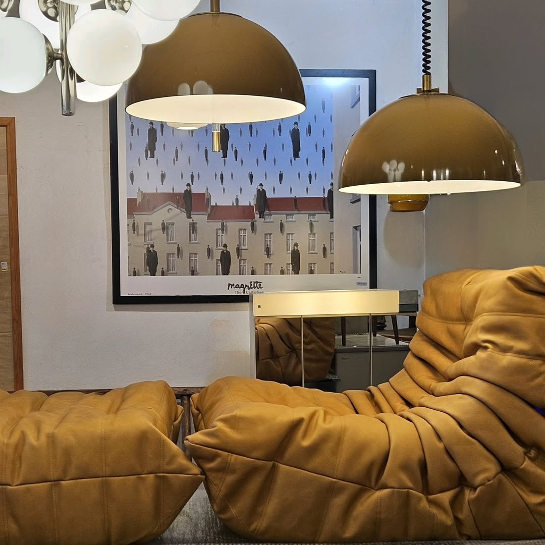 Photo by adel on December 01, 2025. May be an image of lighting, indoors and living room.