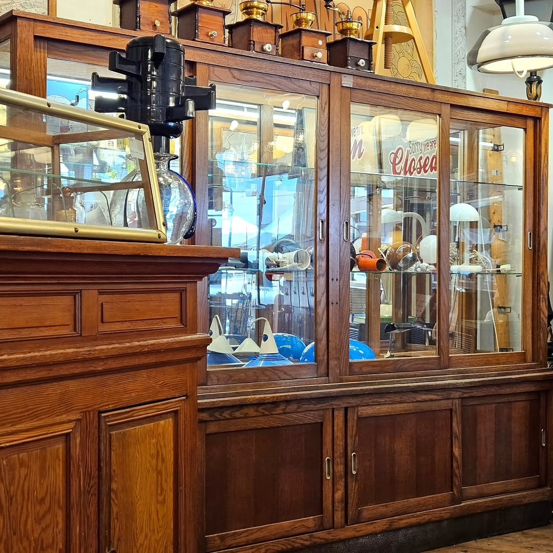 Photo by adel on November 06, 2025. May be an image of grandfather clock, display case, cabinet, armoire and text.