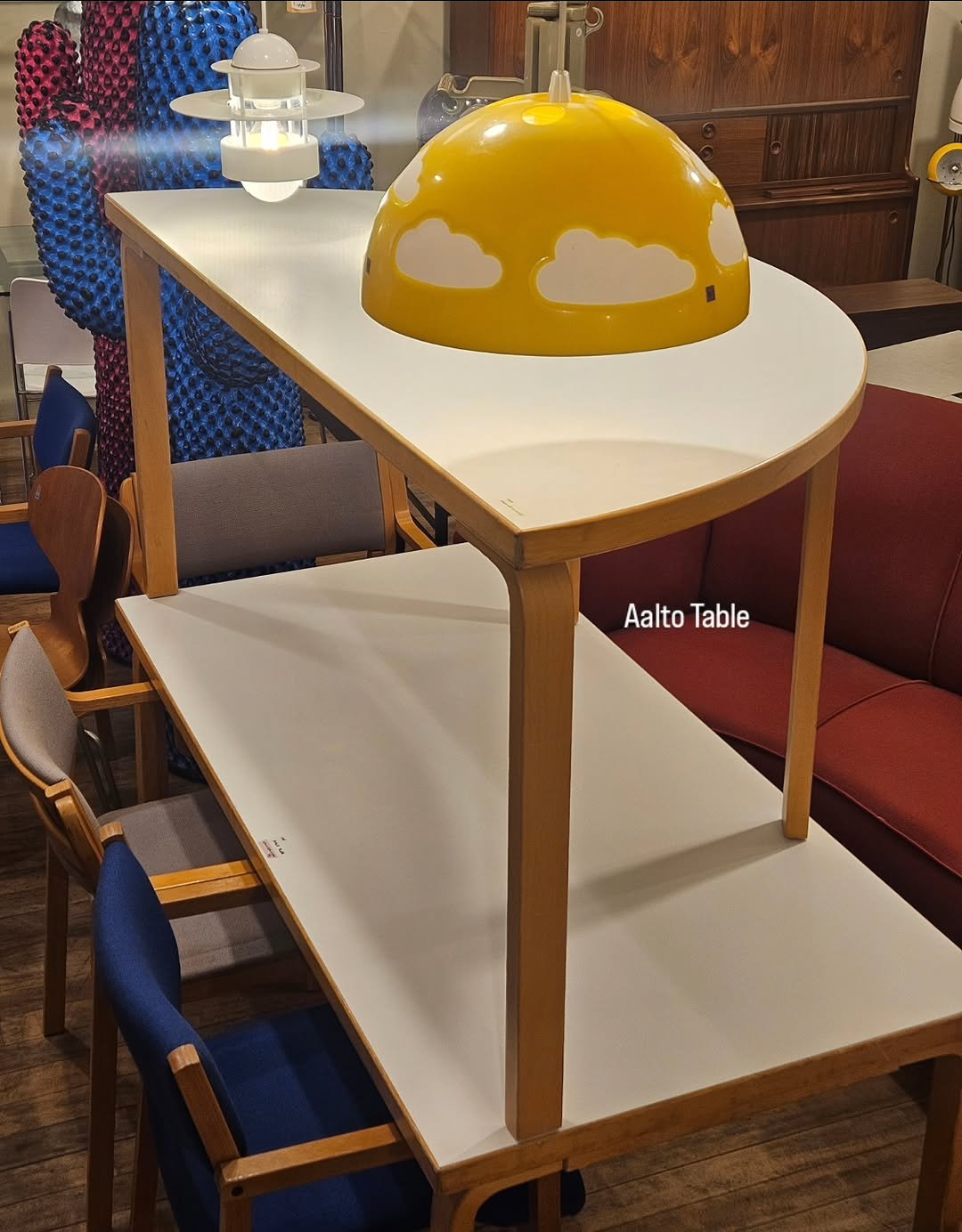 Photo by adel on December 09, 2025. May be an image of table, lighting and indoors.