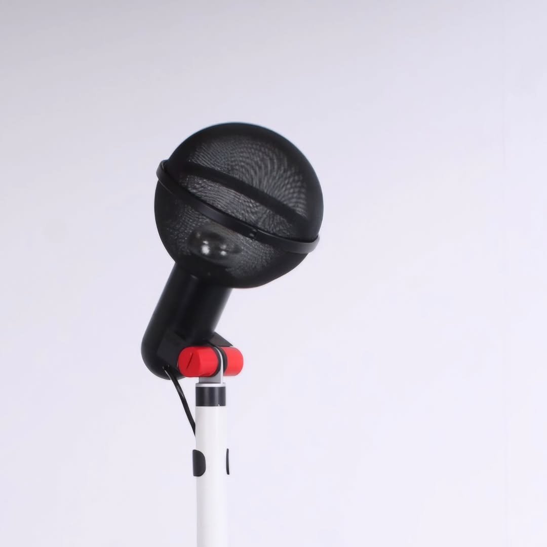adel_vintage_ 게시물 이미지: Micro floor Lamp 
by Roger Tallon for...