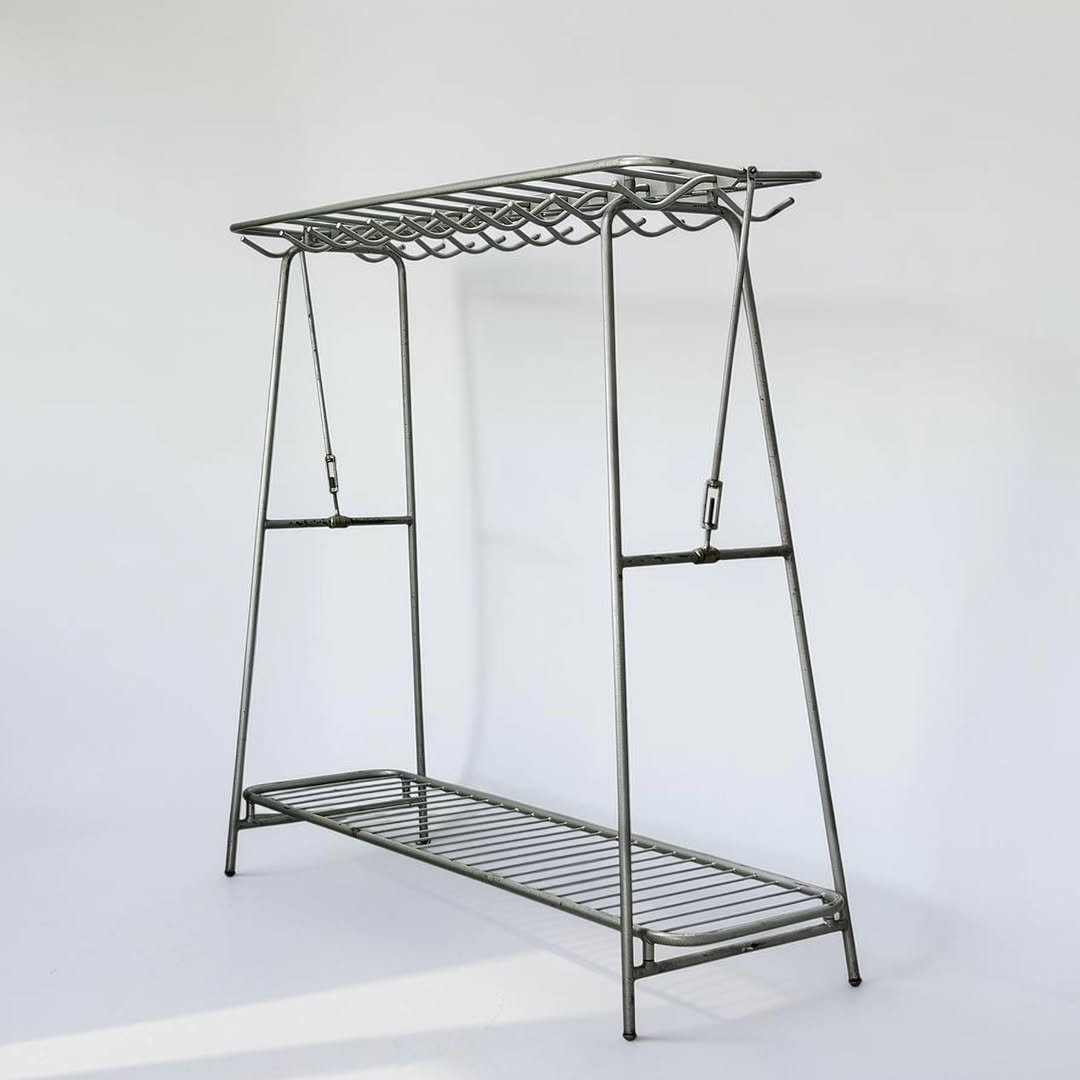 adel_vintage_ 게시물 이미지: Vintage Clothes Rail

빈티지 군용 스타일의 인더스트리얼 철제 의류...