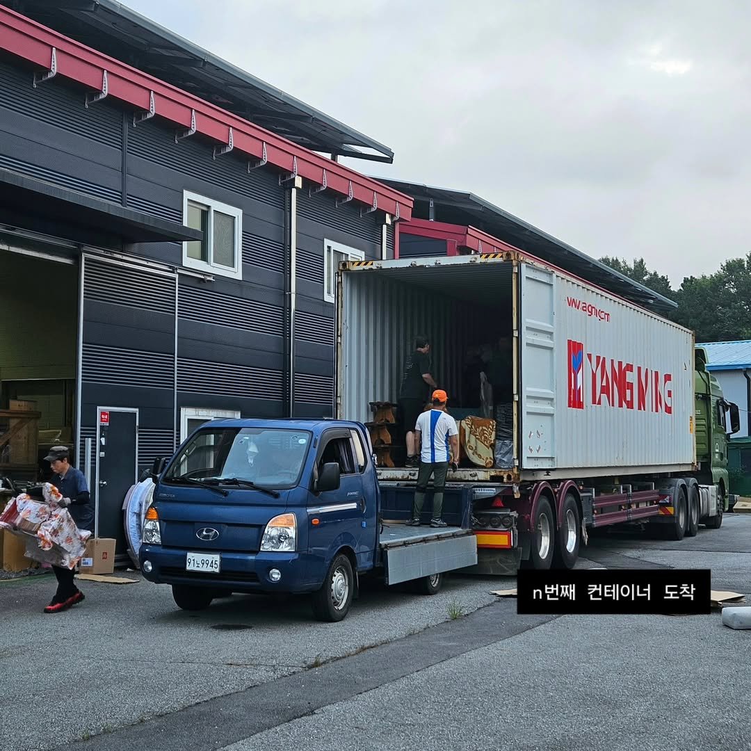 Photo by adel on August 06, 2025. May be an image of 3 people, truck, forklift, container, lumberyard and text.