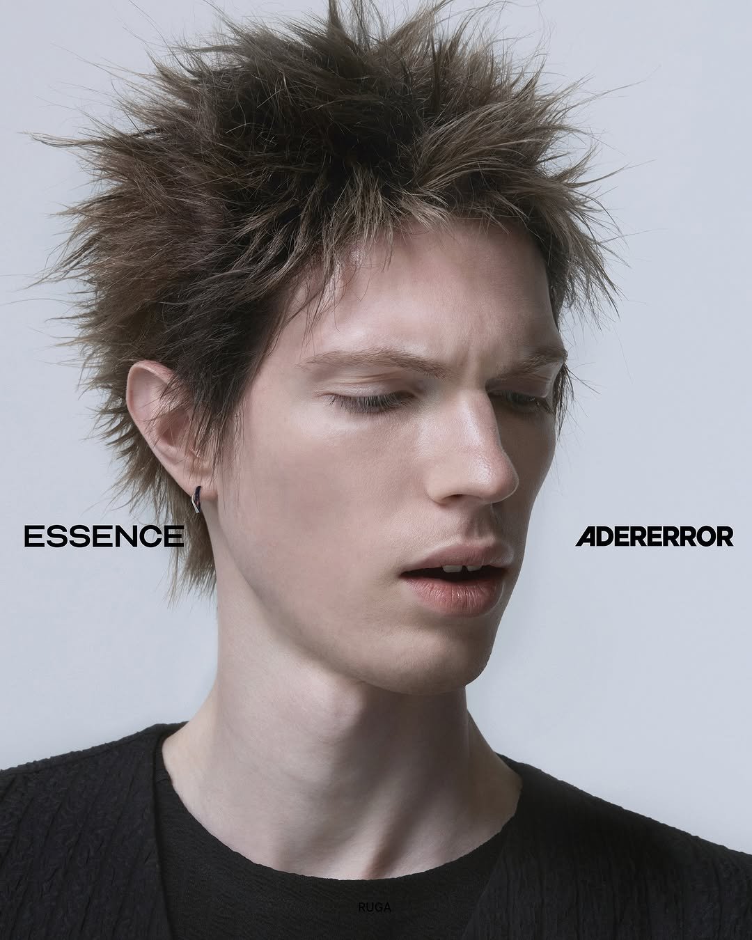 ader_error 게시물 이미지: ESSENCE
New launching; RUGA

아더에러가 지속적으로 탐구해온...