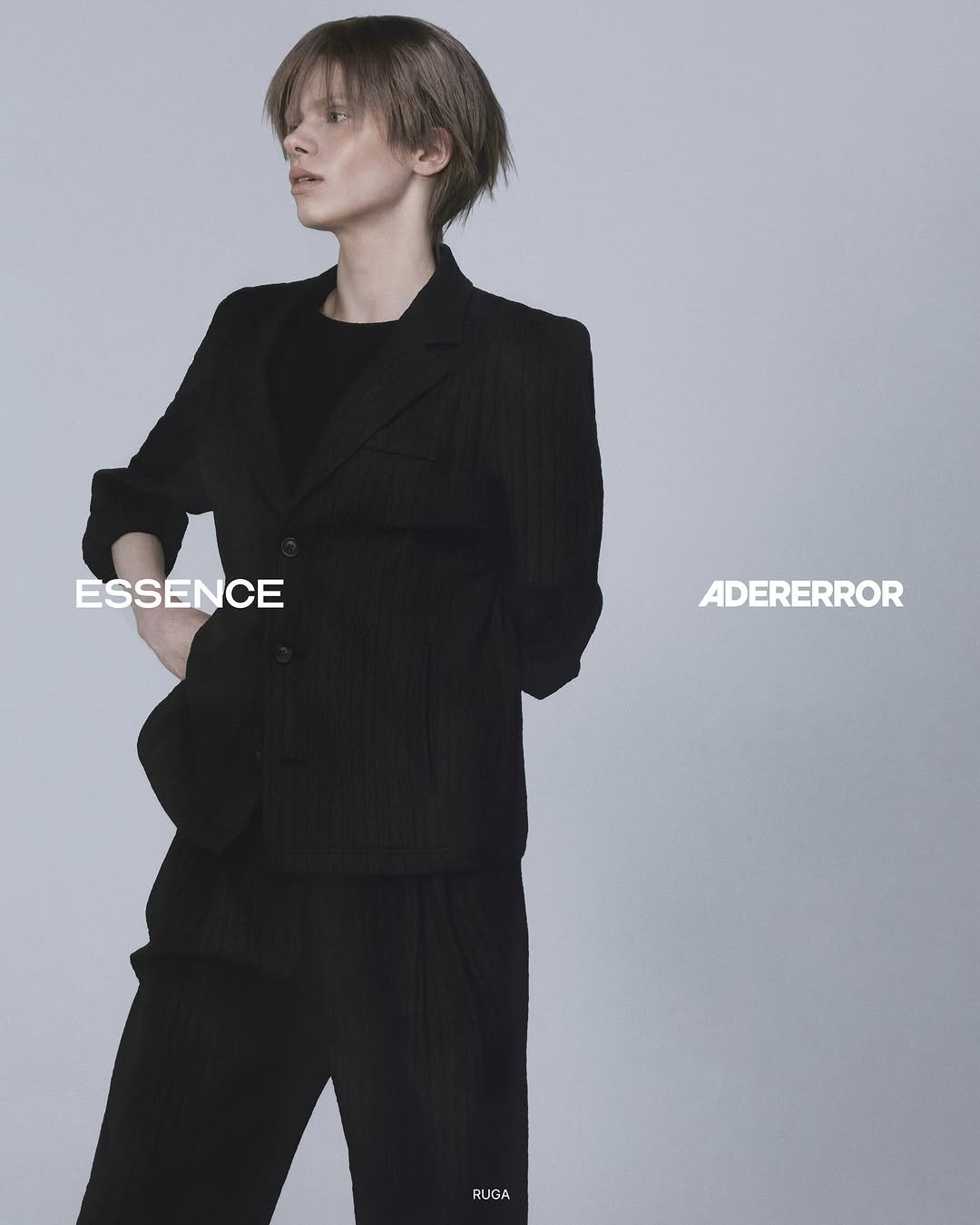 ader_error 게시물 이미지: ESSENCE
New launching; RUGA

아더에러가 지속적으로 탐구해온...