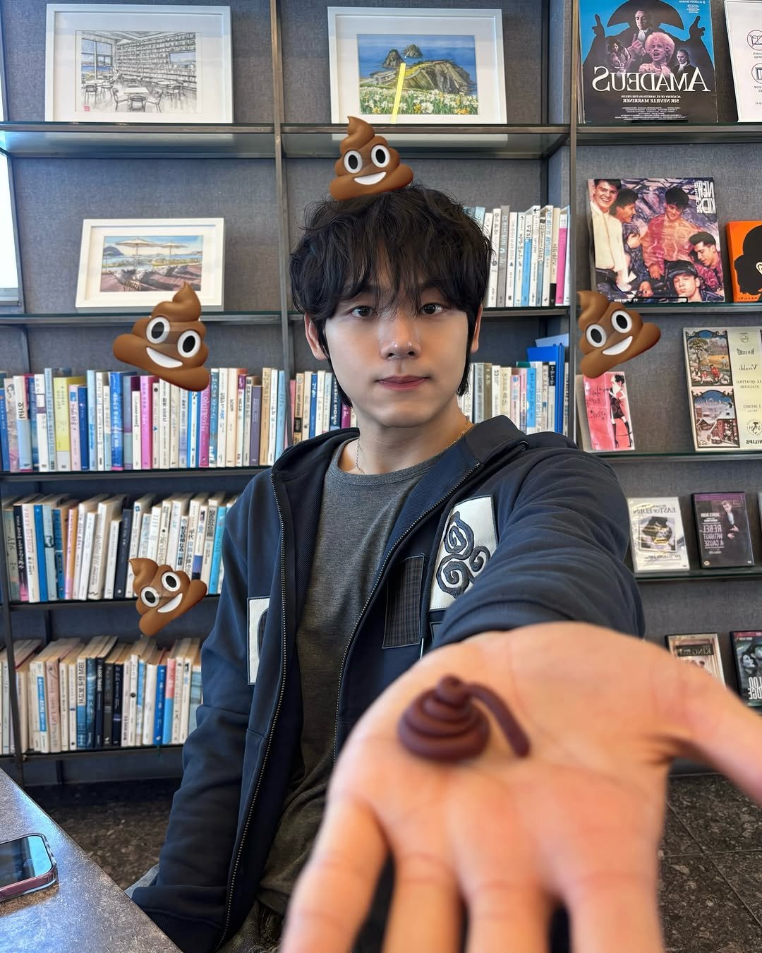 Photo by 어차피환이 on March 28, 2026. May be an image of centipede, worm, cockroach, book and text.