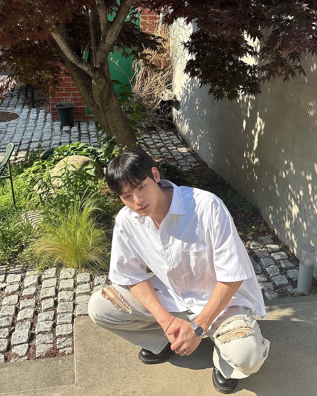 Photo shared by 어차피환이 on May 25, 2025 tagging @costumeoclock.