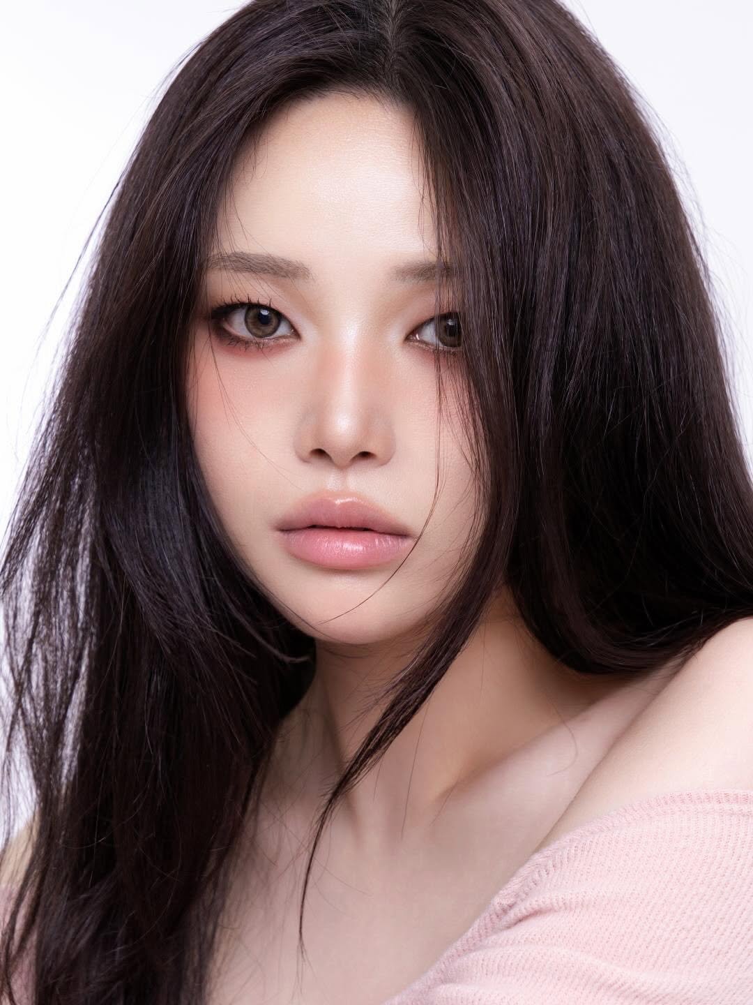 adore_daeyoungyoung 게시물 이미지: 💜
나하고싶은대로 다하게 해주는 수아😉 
이런메컵도 좋아해염✨ 
메컵받으러오세요!!...