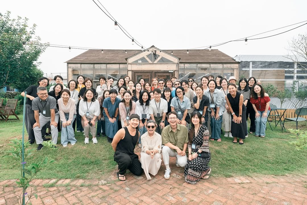 Photo shared by 최겸 Gyum Choi on July 06, 2025 tagging @aeree_jjang, and @olivestandard. May be an image of 6 people and text.