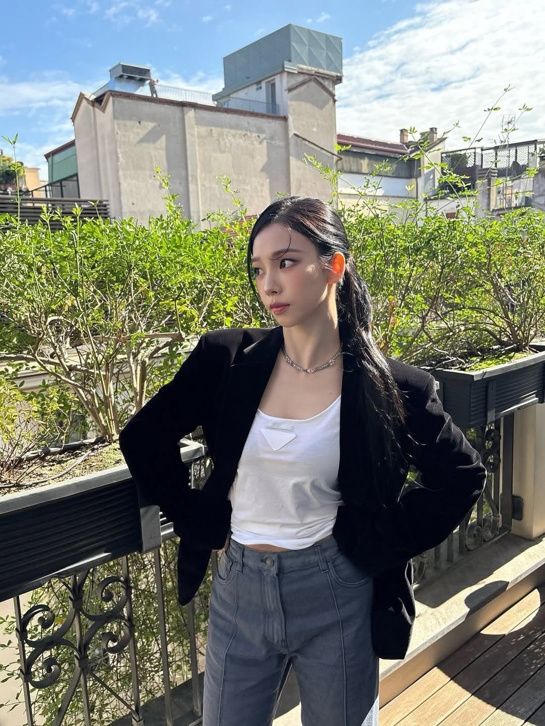 Photo by AESPA KARINA 카리나 on January 23, 2026. May be an image of one or more people, hair, coat, headscarf, blazer and text.