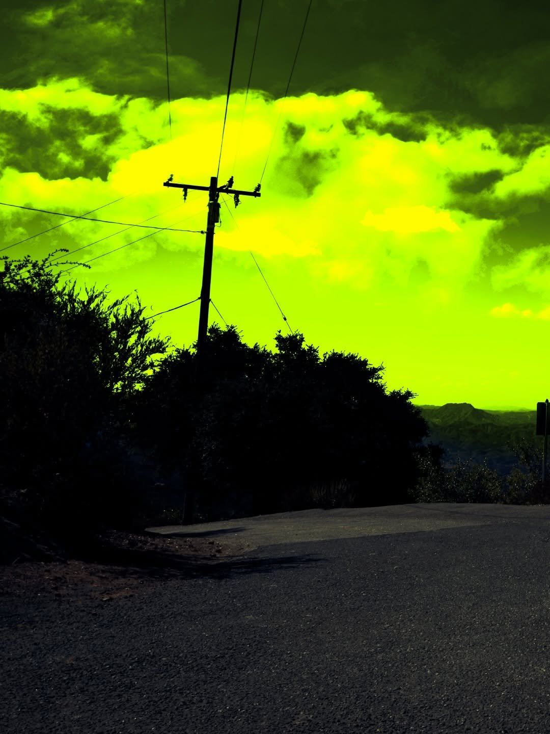 Photo by aespa 에스파 on April 27, 2026. May be an image of telephone pole and text.