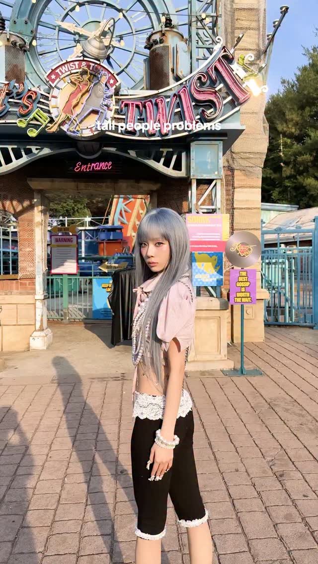 aespa_official 게시물 이미지: tall girl things

#aespa
#WINTER @imwinter...
