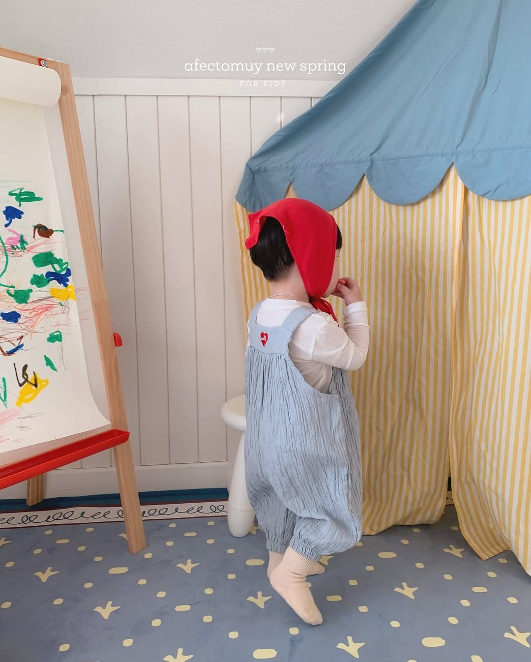 Photo by 아펙토무이 on February 16, 2026. May be an image of baby, baby bed and text that says 'Pp afectomuy afectomuynewspring new spring FOR FORKIDH IDH ceceree! rorerd 20 o0'.