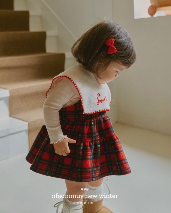 Photo by 아펙토무이 on December 14, 2025. May be an image of child and text that says '8 Shori ለር afectomuy afectomuynewwinter new winter FORKIDS FOR KIDS'.