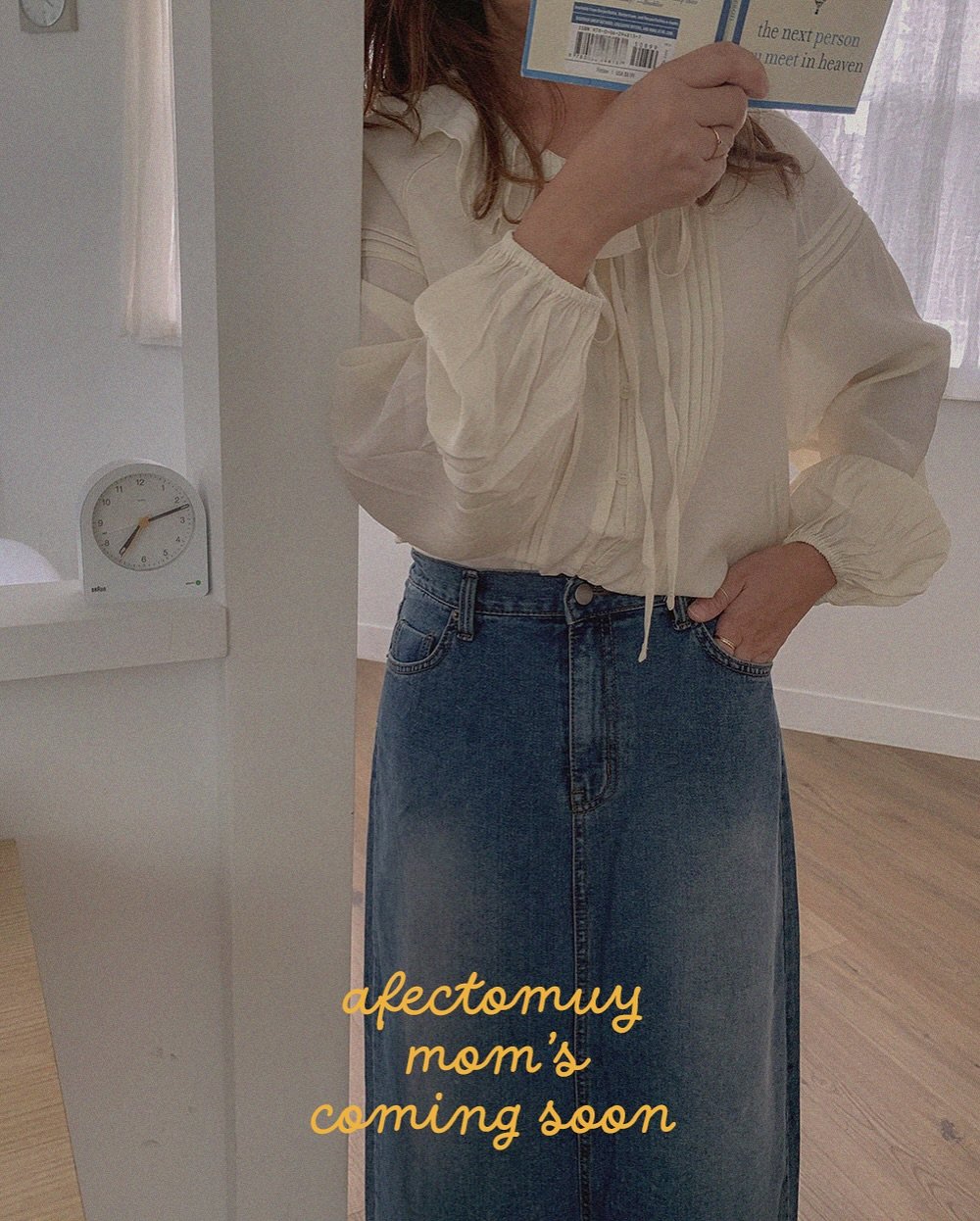 Photo by 아펙토무이 on September 12, 2025. May be an image of 1 person and text that says 'next Derson meerinbcaven พปก meer meerinhe afectomuy mom 수 coming soon'.