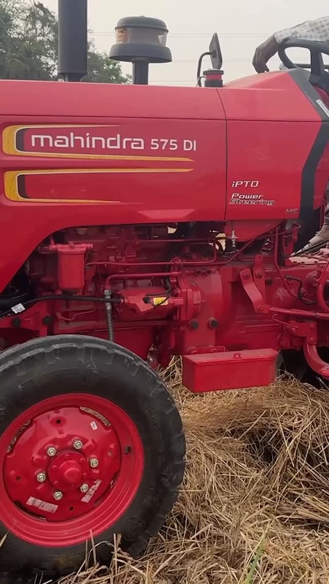 agritechtelugu 게시물 이미지: The Record Breaker: 1,593 Bales in 24 Hours! 🏆...