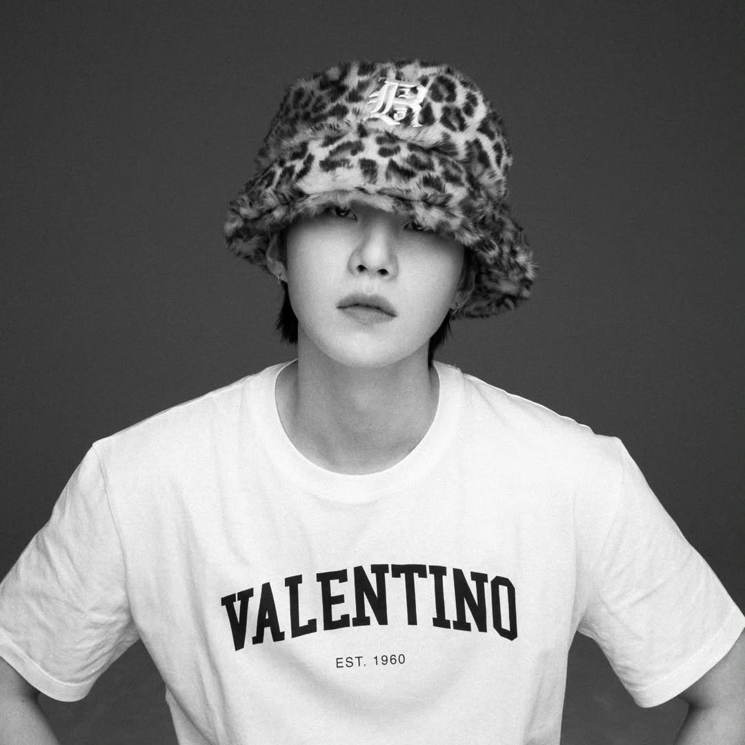 Photo shared by SUGA of BTS 민윤기 on May 05, 2023 tagging @photokyj80, @hearts_ultrapeku, and @seoulbase_1.