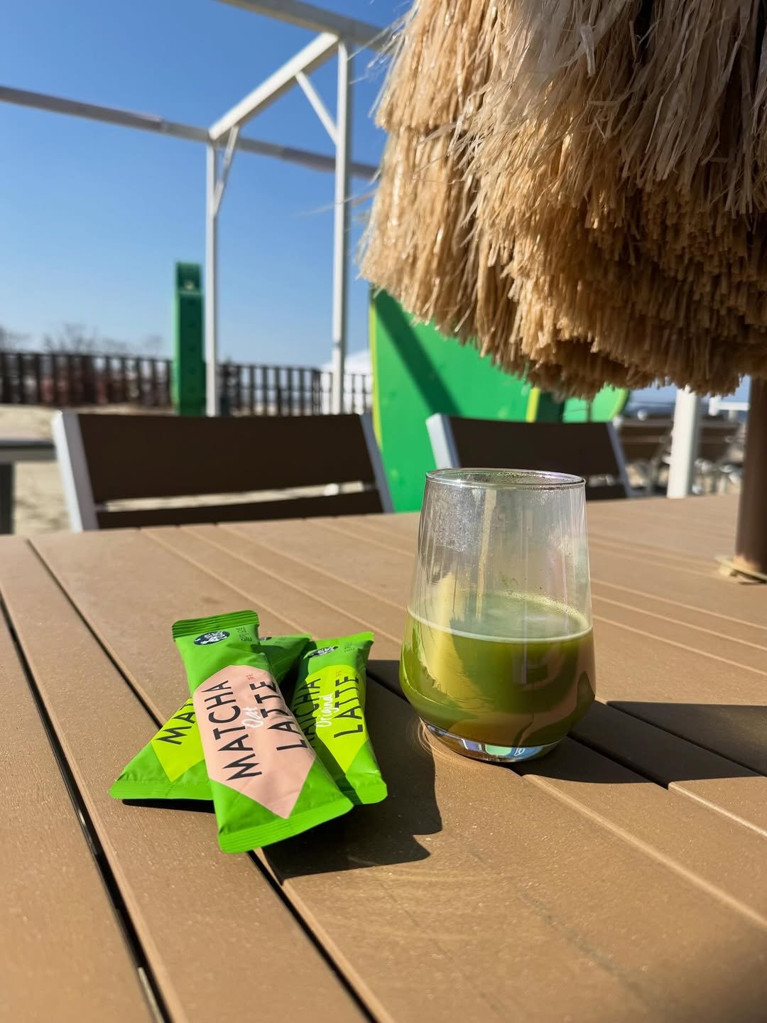 Photo by 아힌🍓 on February 02, 2026. May be an image of algae, juice, smoothie and text.