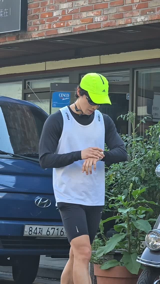 ahnsta_ 게시물 이미지: 꺼드럭대지 않겠습니다.

#러닝 #마라톤 #running #marathon