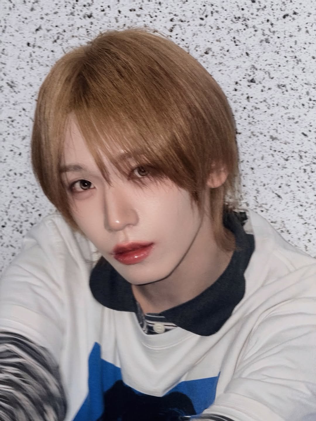 Photo by AHOF 아홉 on March 22, 2026. May be an image of one or more people, hair and text.