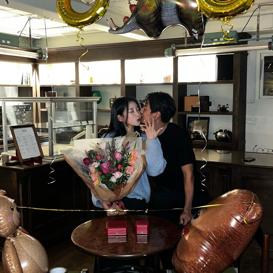 Photo shared by 소윤🐬 on October 01, 2022 tagging @parkxungbum.